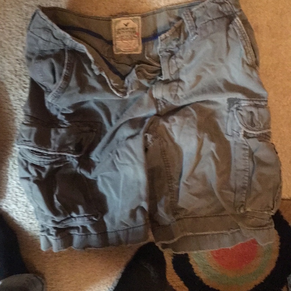 American eagle cargo shorts 34